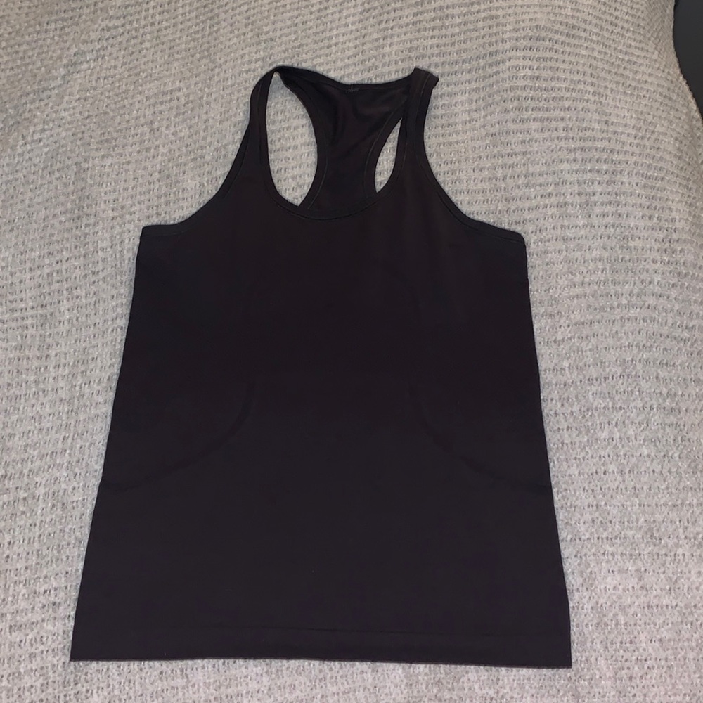 Selling a 2.0 inch lulu tank.